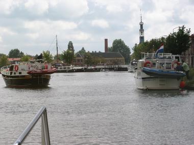 Wachten op de Rootorenbrug in Alkmaar.